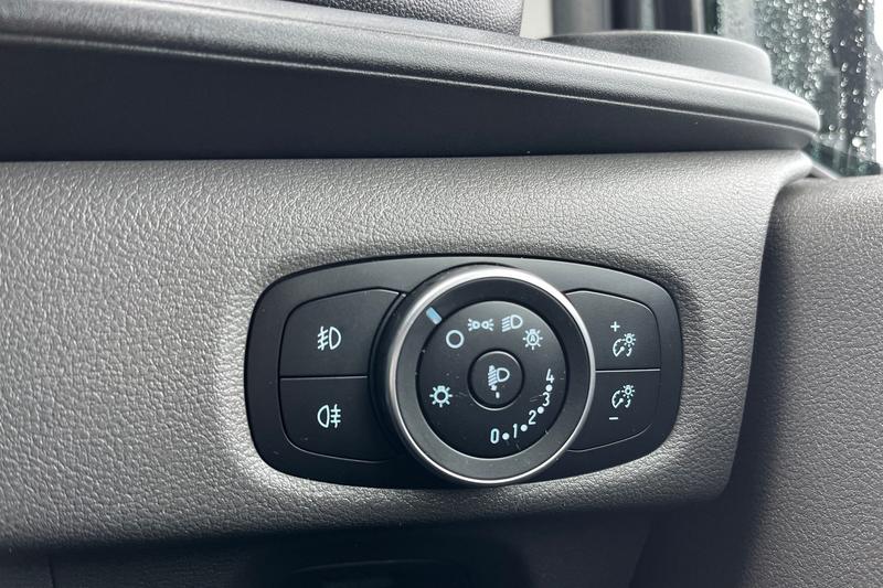 Used Ford Transit Custom 2019 for sale - 76545367: Photo 8