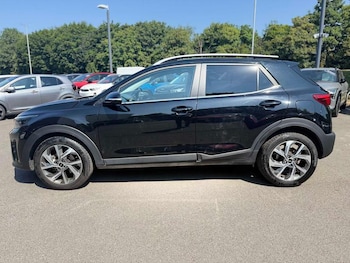 Used Kia Stonic 2023 for sale - 79170330: Photo
