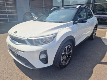 Used Kia Stonic 2018 for sale - 78984745: Photo