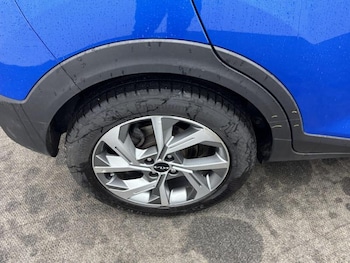 Used Kia Stonic 2023 for sale - 78753699: Photo