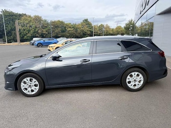 Used Kia Ceed 2023 for sale - 79498007: Photo