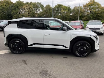 Used Kia EV3 2025 for sale - 76202220: Photo