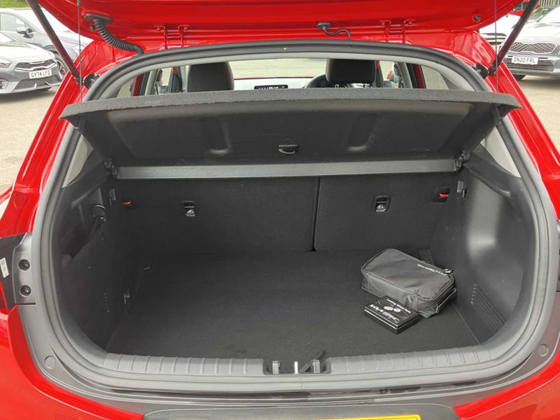 Used Kia Stonic 2024 for sale - 76216564: Photo 11