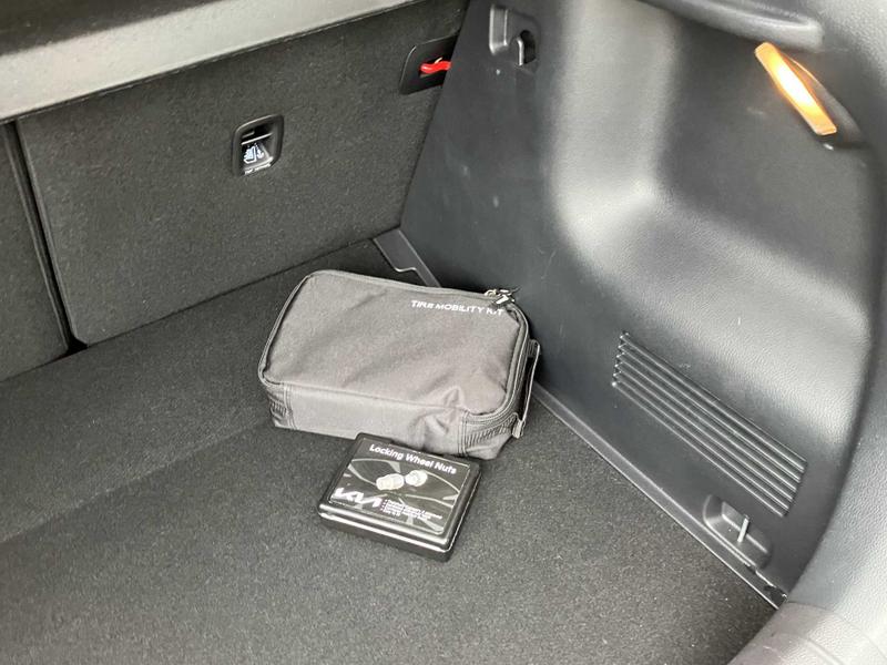 Used Kia Stonic 2024 for sale - 76216564: Photo 12