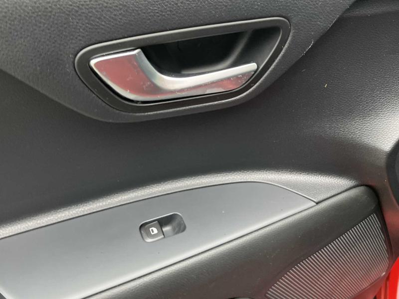 Used Kia Stonic 2024 for sale - 76216564: Photo 24