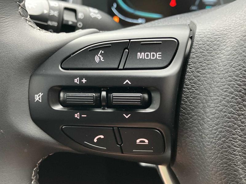 Used Kia Stonic 2024 for sale - 76216564: Photo 27