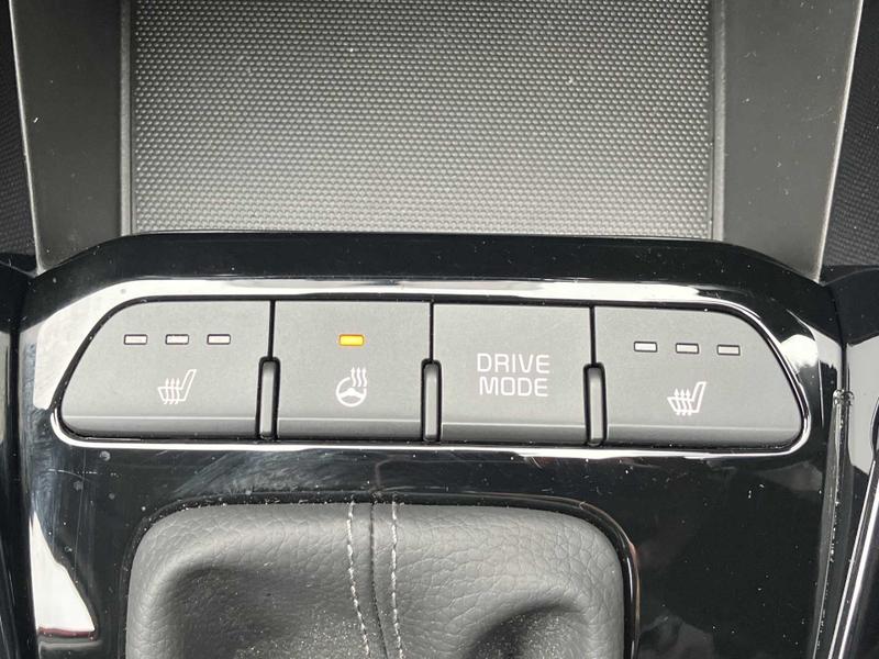 Used Kia Stonic 2024 for sale - 76216564: Photo 37