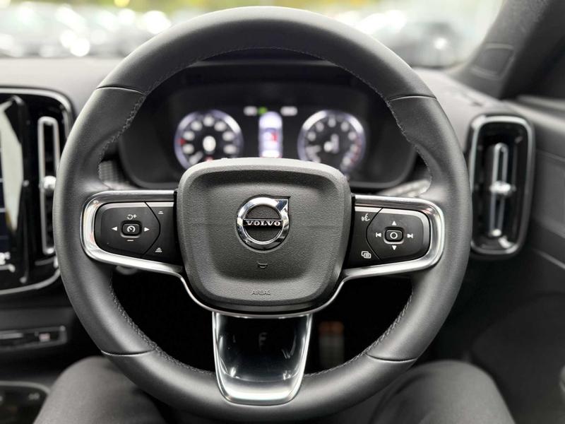 Used Volvo XC40 2021 for sale - 75898037: Photo 25