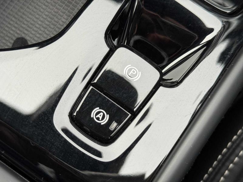 Used Volvo XC40 2021 for sale - 75898037: Photo 39