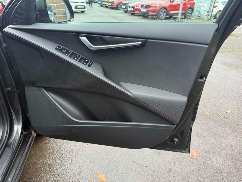 Used Kia Niro 2025 for sale - 76640960: Photo 17