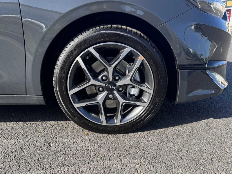 Used Kia Ceed 2025 for sale - 76835740: Photo 2