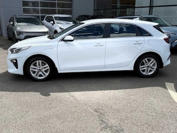 Used Kia Ceed 2018 for sale - 75412828: Photo