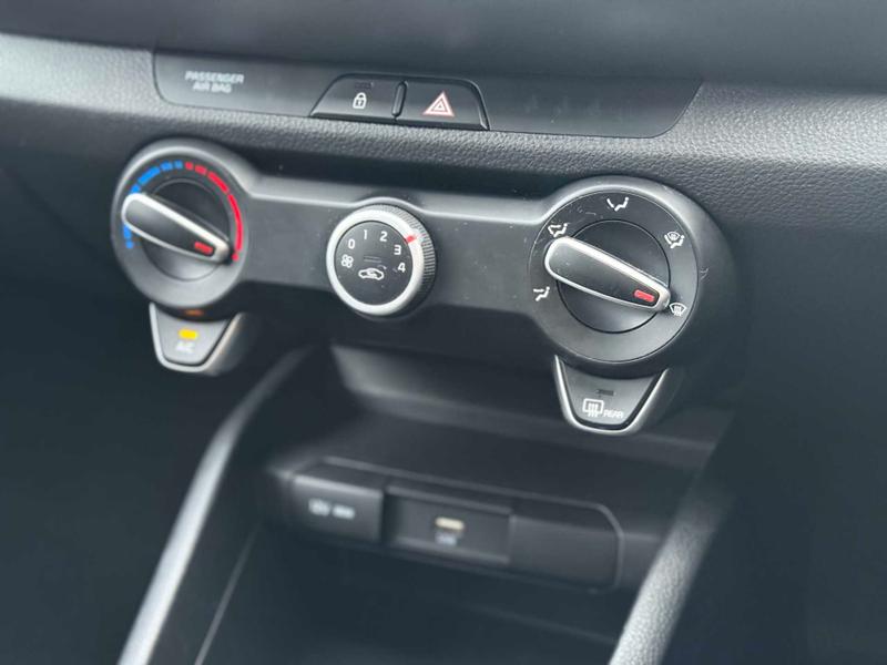 Used Kia Stonic 2023 for sale - 77063887: Photo 32