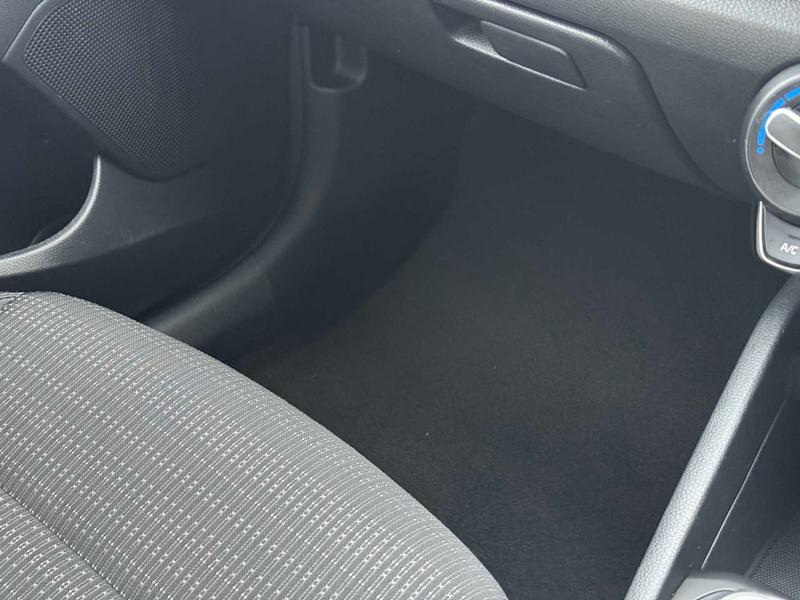 Used Kia Stonic 2023 for sale - 77063887: Photo 38