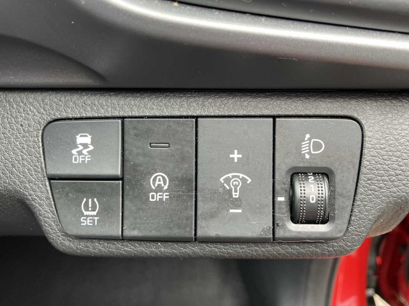 Used Kia Stonic 2023 for sale - 75995342: Photo 14