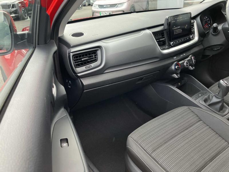 Used Kia Stonic 2023 for sale - 75995342: Photo 21