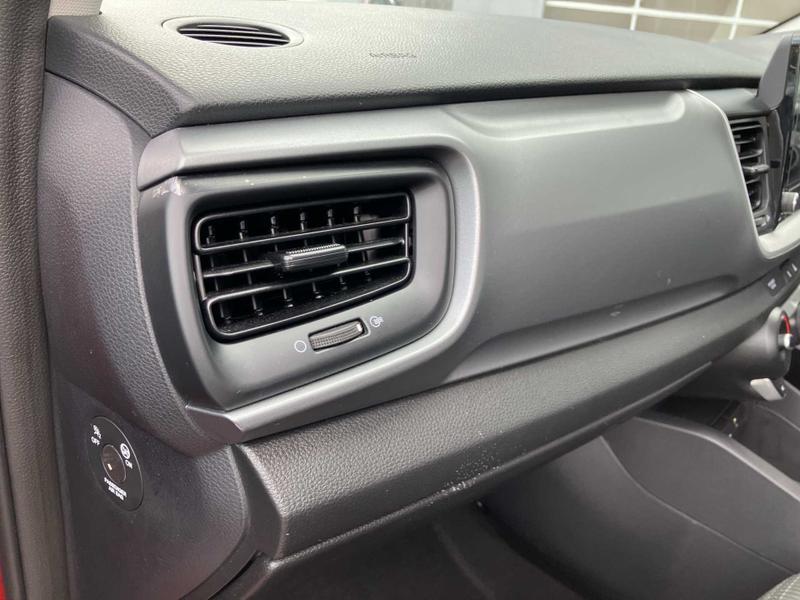 Used Kia Stonic 2023 for sale - 75995342: Photo 22