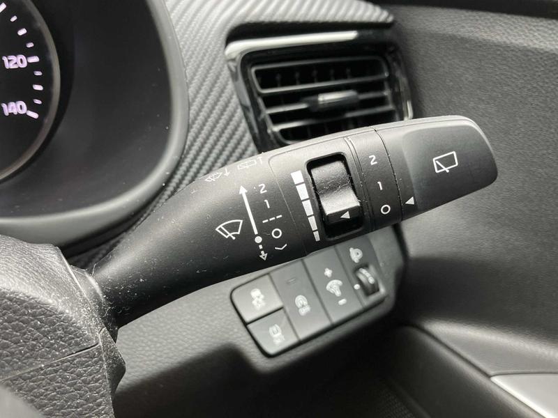 Used Kia Stonic 2022 for sale - 76056061: Photo 27