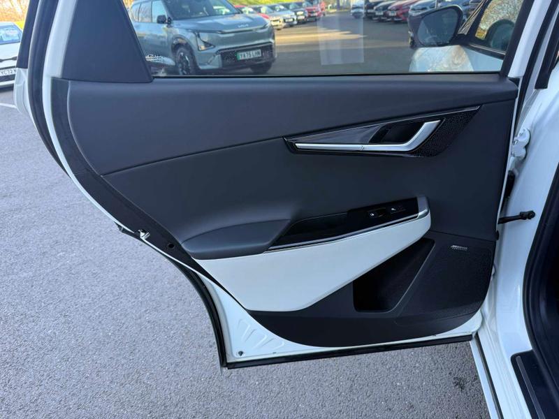 Used Kia EV6 2022 for sale - 77063892: Photo 24