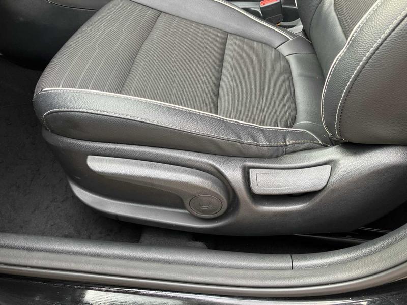 Used Kia Stonic 2024 for sale - 75972864: Photo 21