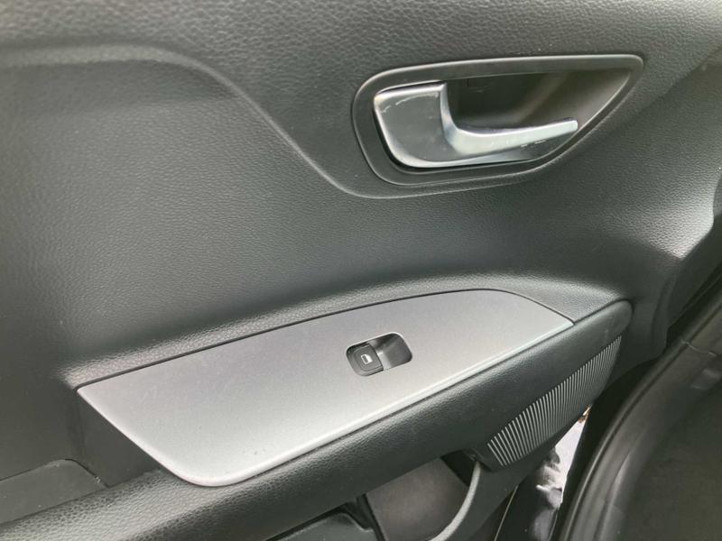 Used Kia Stonic 2024 for sale - 75972864: Photo 22