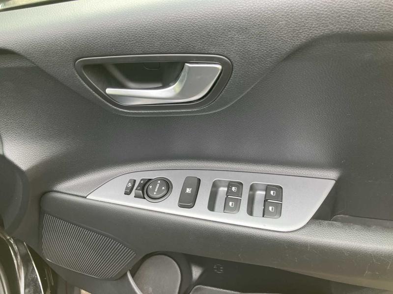 Used Kia Stonic 2024 for sale - 75972864: Photo 24