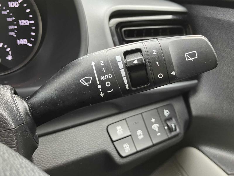 Used Kia Stonic 2023 for sale - 76056132: Photo 30
