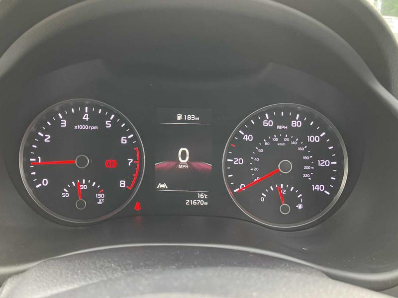 Used Kia Stonic 2023 for sale - 76056132: Photo 32
