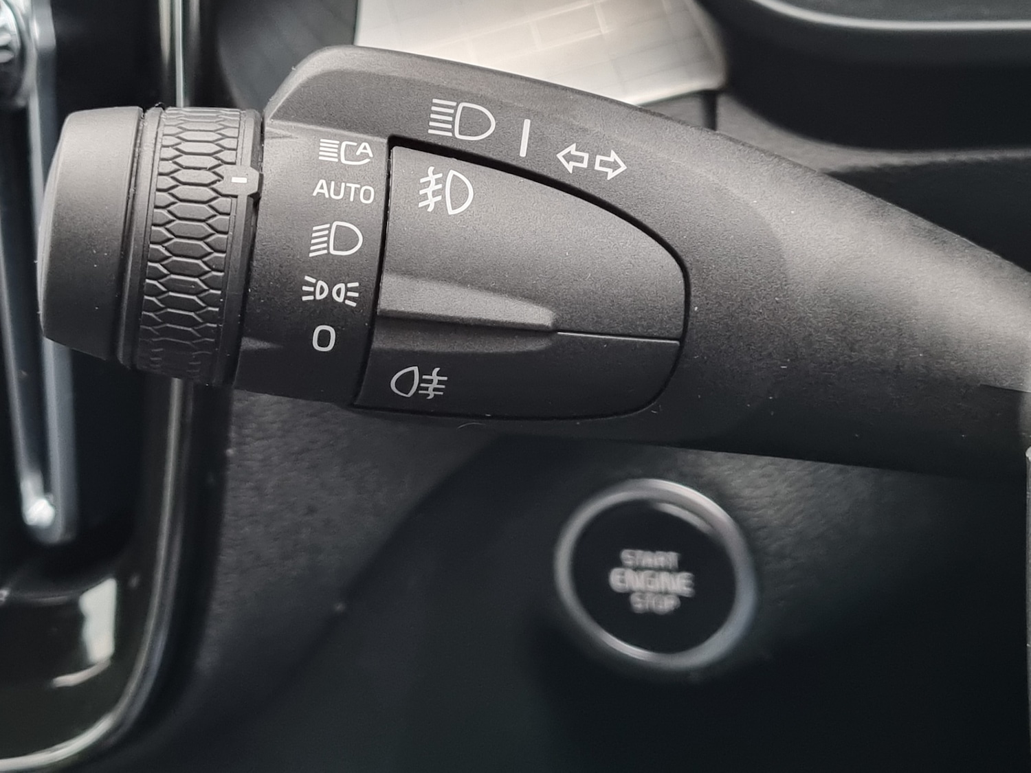 Used Volvo XC40 2023 for sale - 76706770: Photo 19