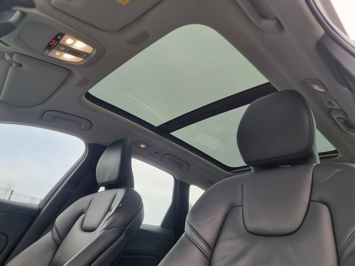 Used Volvo XC60 2023 for sale - 76706665: Photo 13