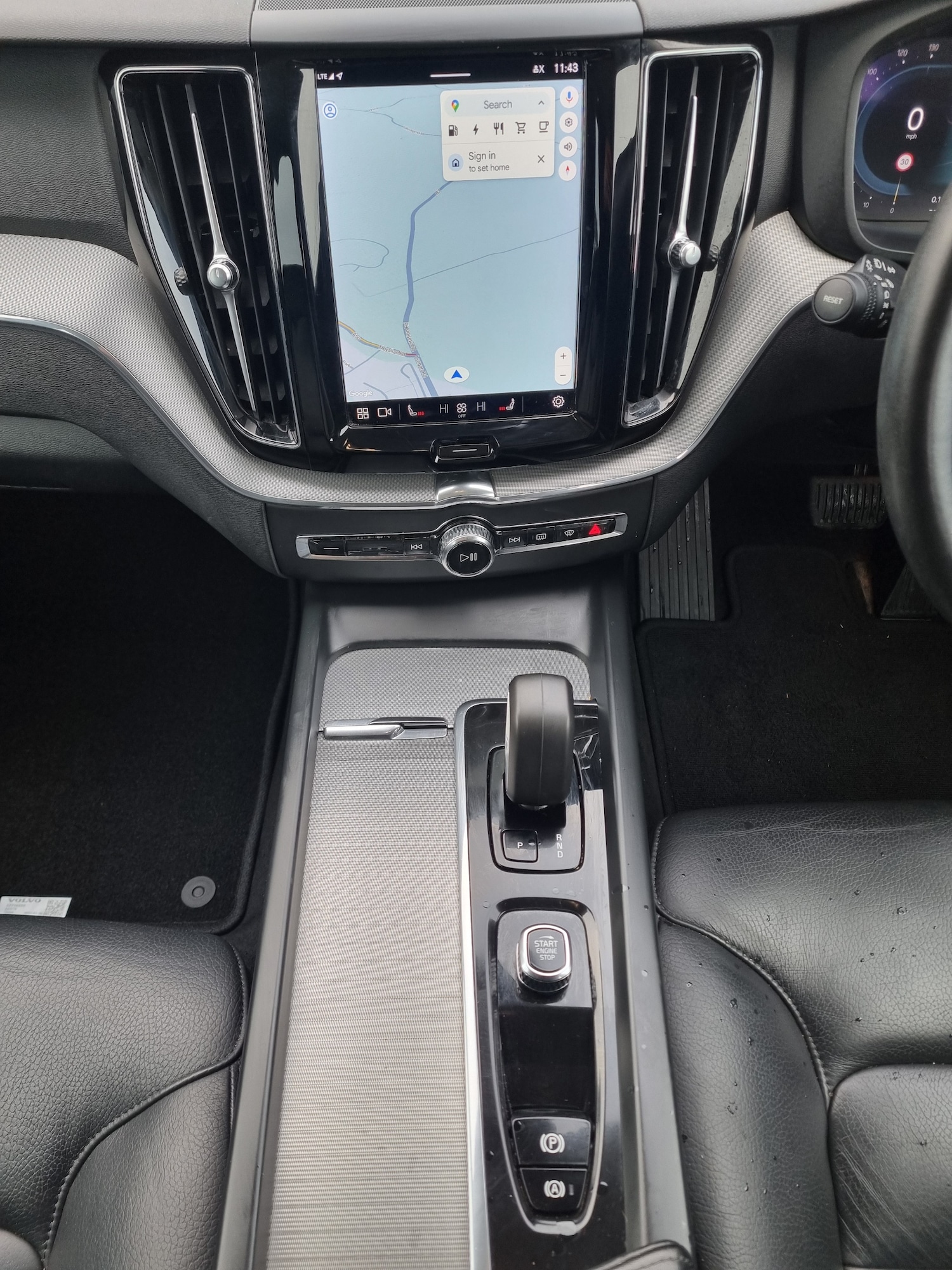 Used Volvo XC60 2023 for sale - 76706732: Photo 13