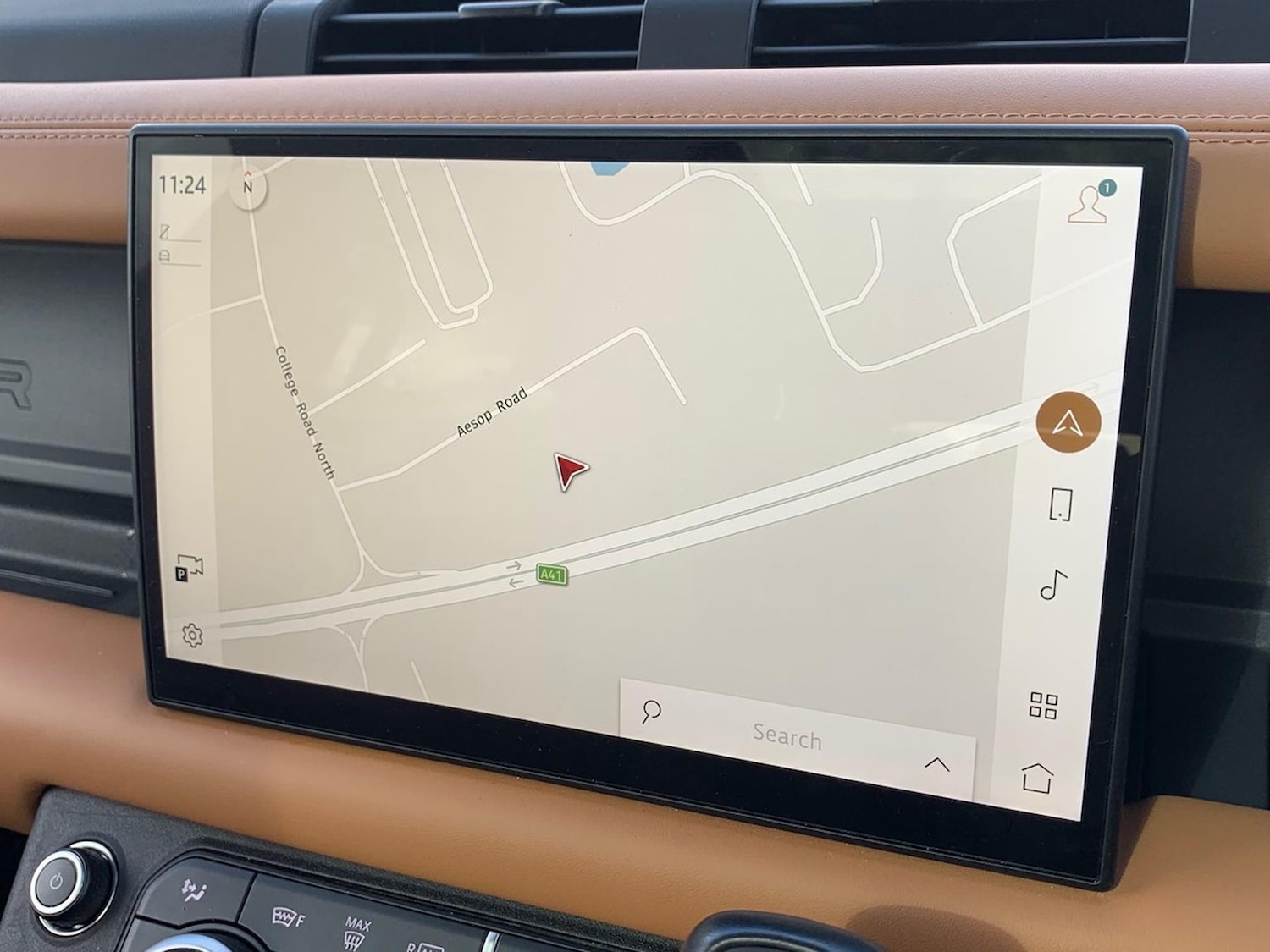 Used Land Rover Defender 2024 for sale - 76490785: Photo 11