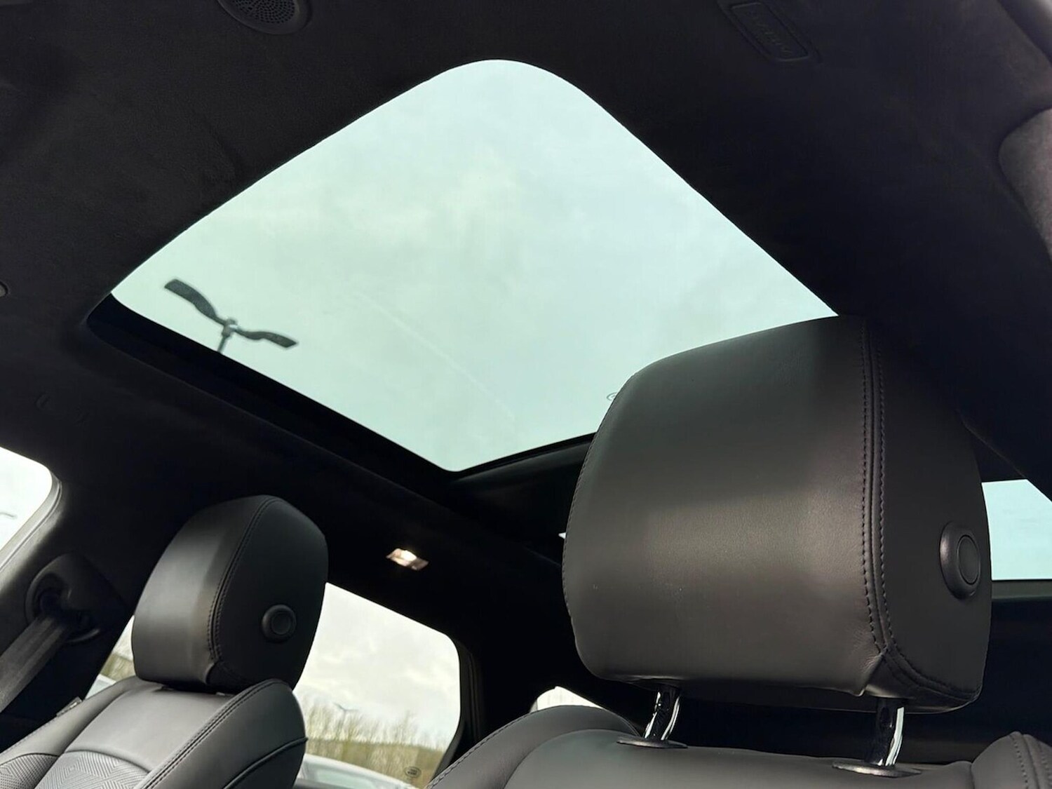 Used Land Rover Range Rover Evoque 2024 for sale - 76879698: Photo 21