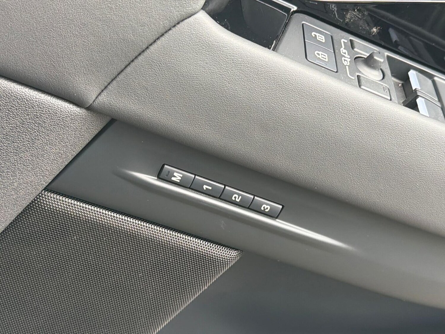 Used Land Rover Range Rover Evoque 2024 for sale - 76879698: Photo 25