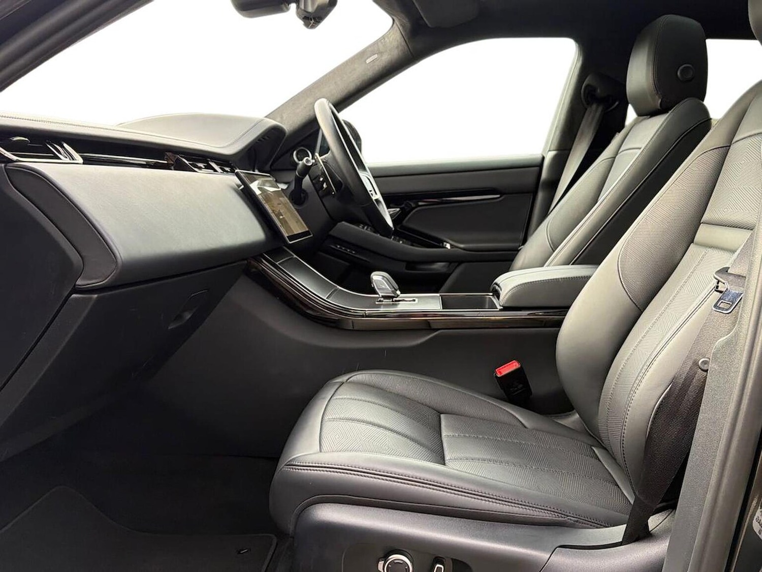 Used Land Rover Range Rover Evoque 2024 for sale - 76879698: Photo 3