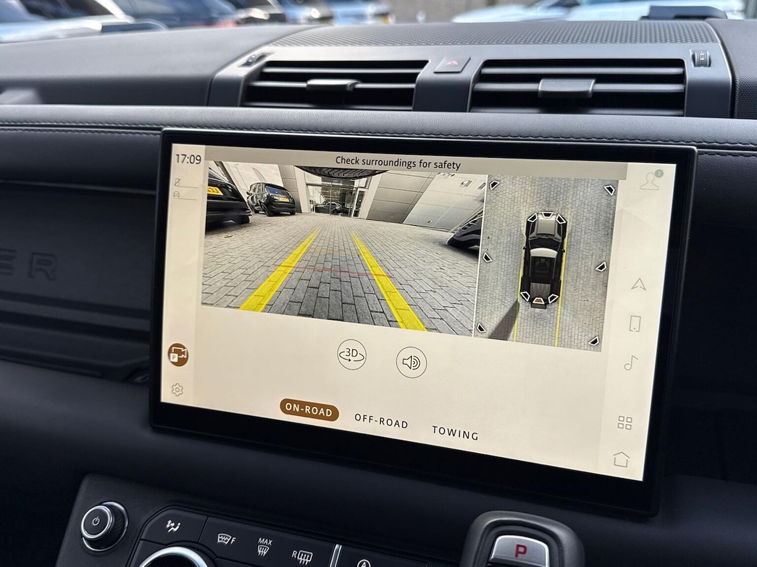 Used Land Rover Defender 2022 for sale - 76682562: Photo 12