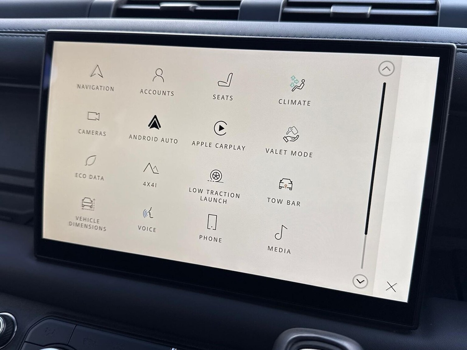 Used Land Rover Defender 2022 for sale - 76682562: Photo 26