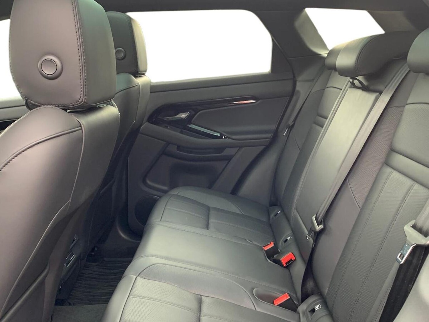 Used Land Rover Range Rover Evoque 2025 for sale - 77489441: Photo 4