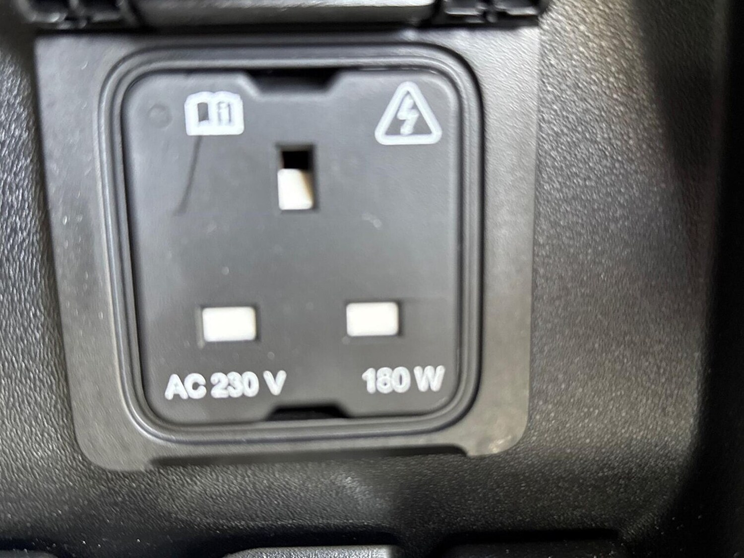 Used Land Rover Defender 2022 for sale - 77488167: Photo 27