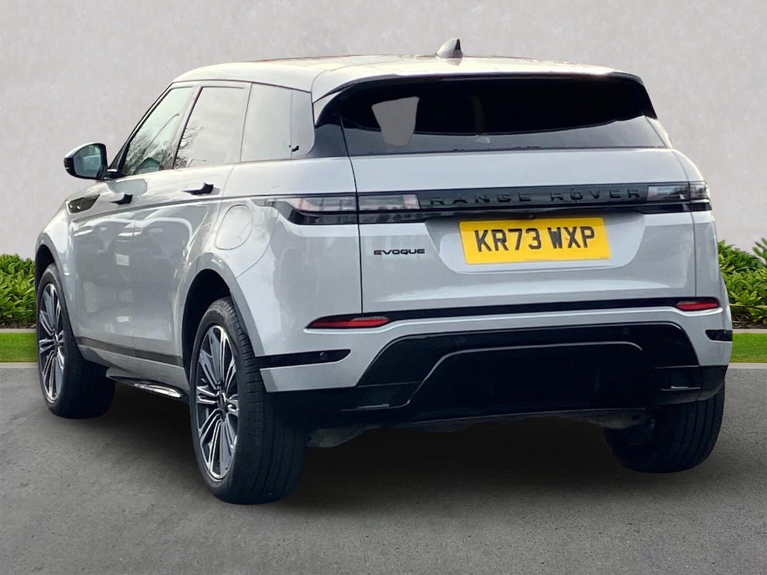 Used Land Rover Range Rover Evoque 2023 for sale - 76885043: Photo 2