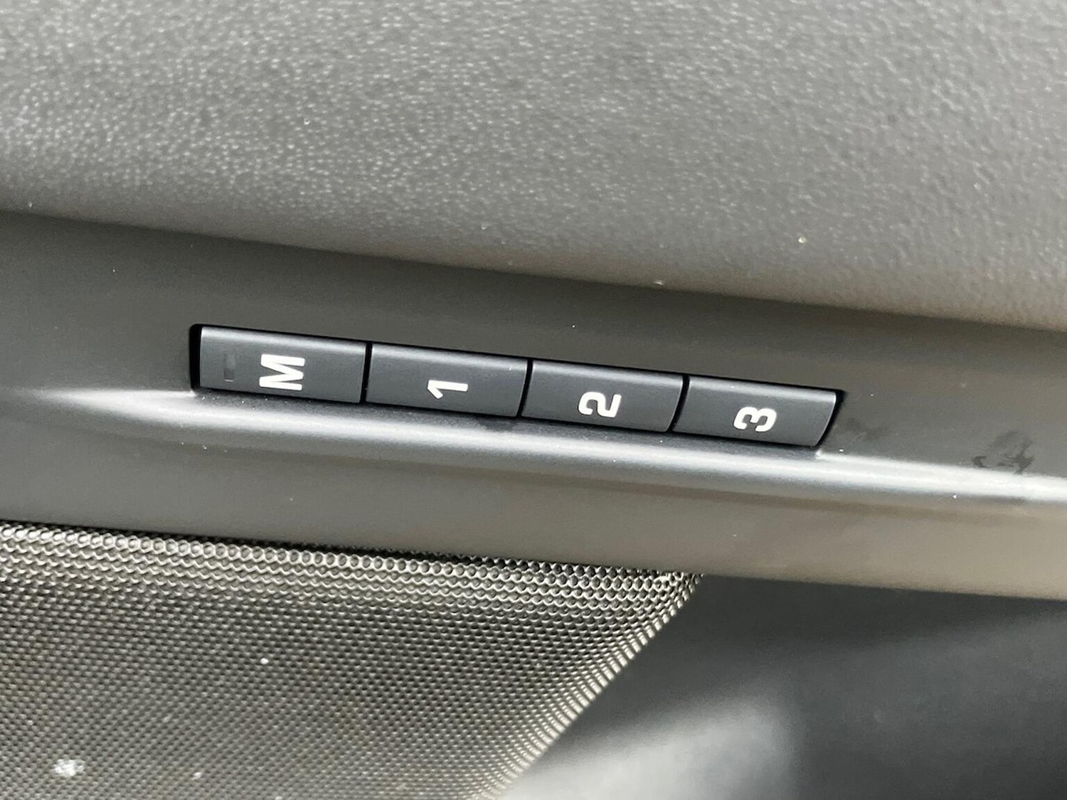 Used Land Rover Range Rover Evoque 2023 for sale - 76885043: Photo 31