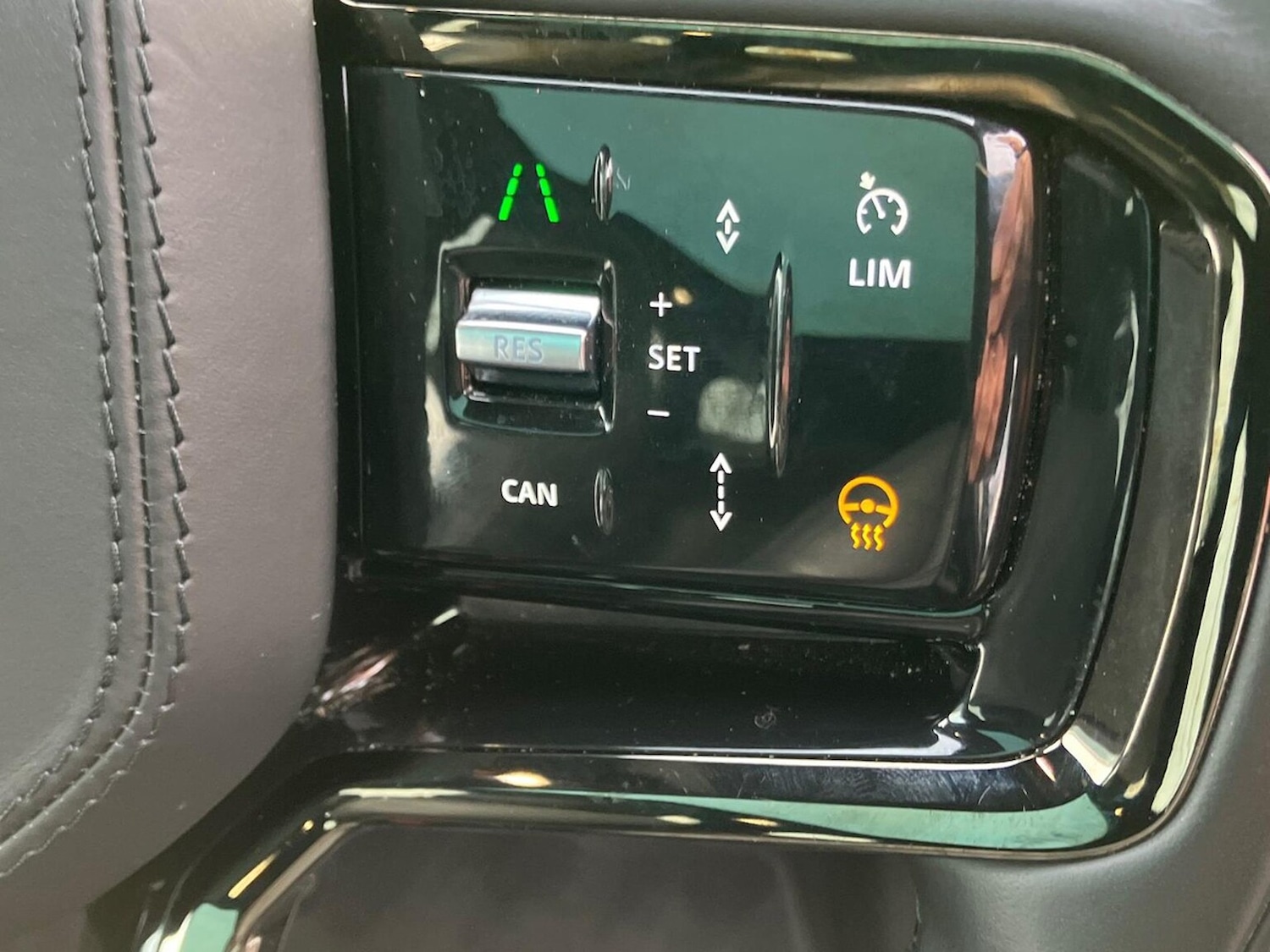 Used Land Rover Range Rover Evoque 2023 for sale - 76885043: Photo 32