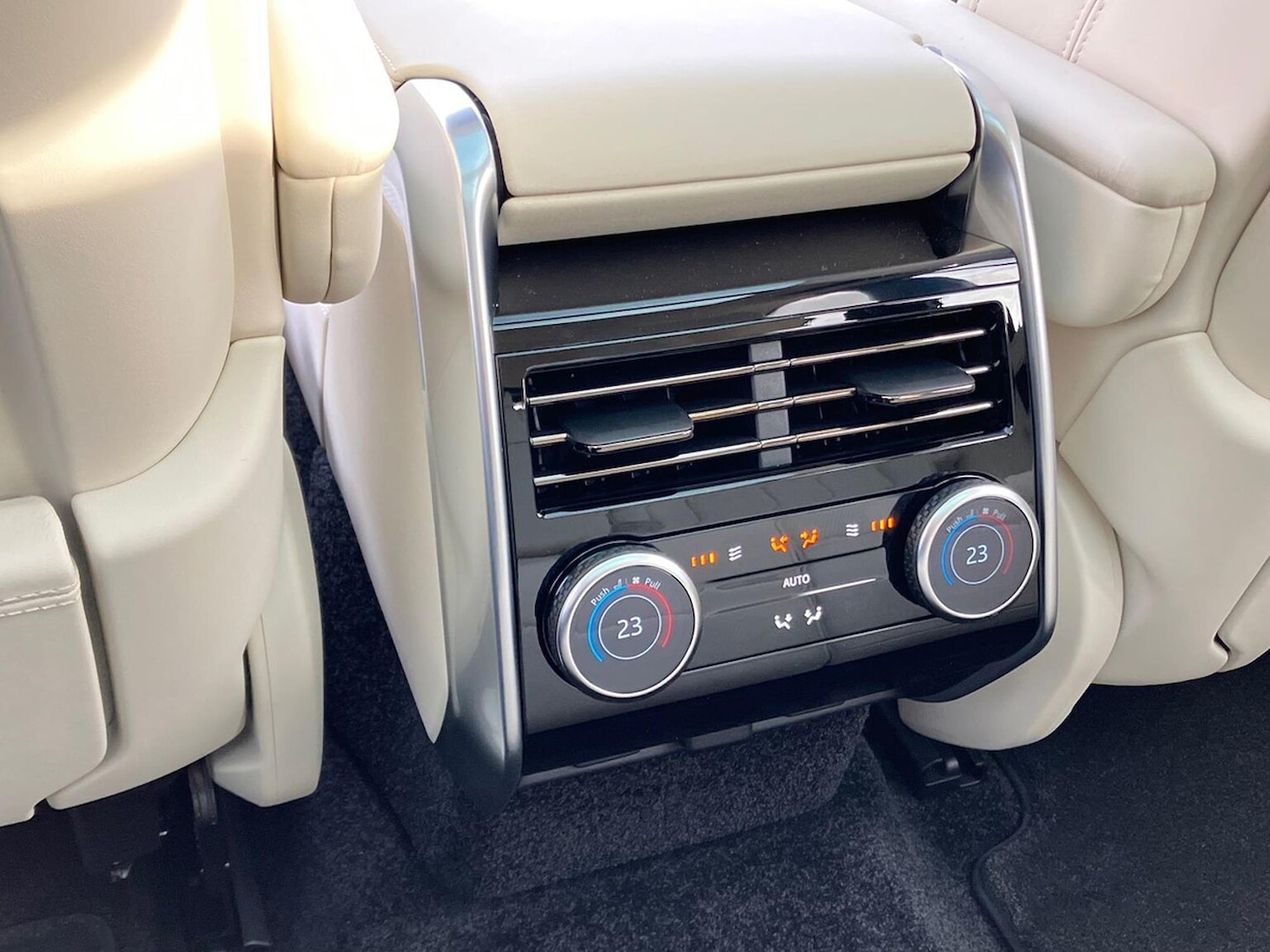 Used Land Rover Range Rover 2025 for sale - 76455190: Photo 18