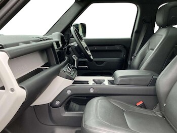 Used Land Rover Defender 2024 for sale - 78310634: Photo