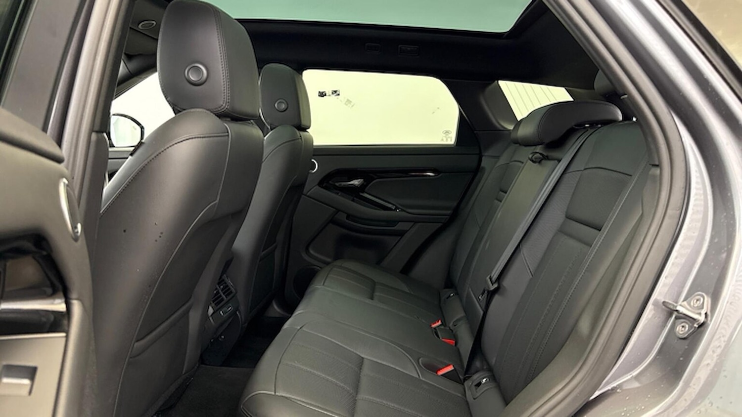 Used Land Rover Range Rover Evoque 2023 for sale - 76181395: Photo 4