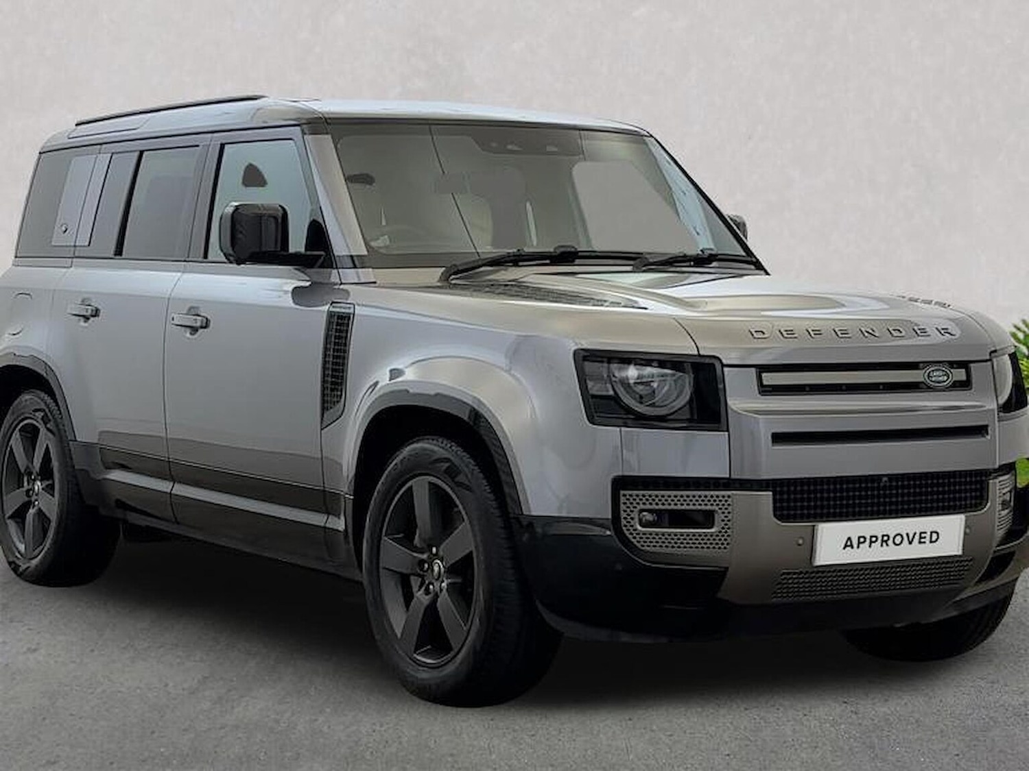 Used Land Rover Defender 2024 for sale - 76655866: Photo 1