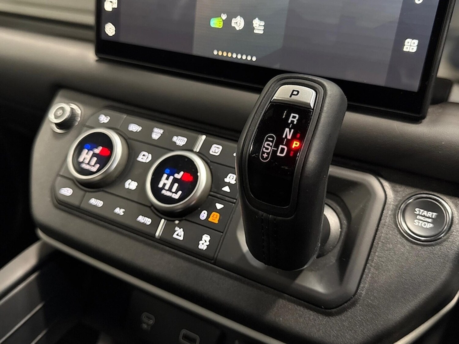 Used Land Rover Defender 2024 for sale - 76655866: Photo 13