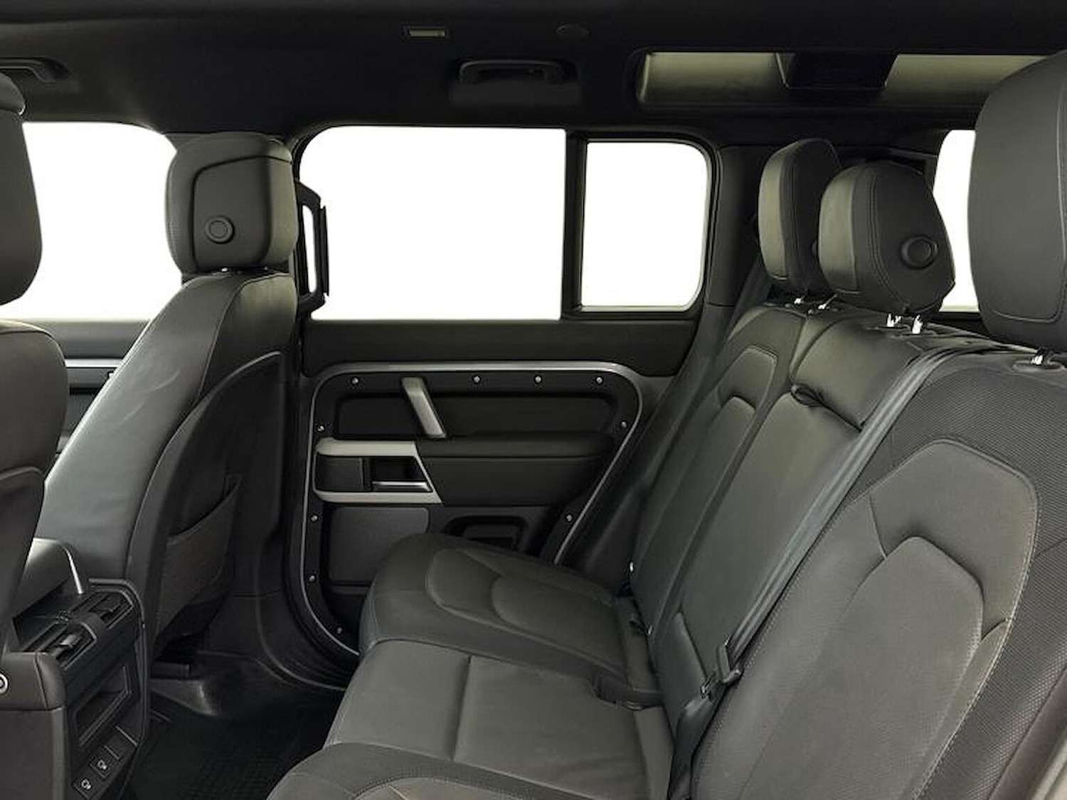 Used Land Rover Defender 2024 for sale - 76655866: Photo 4