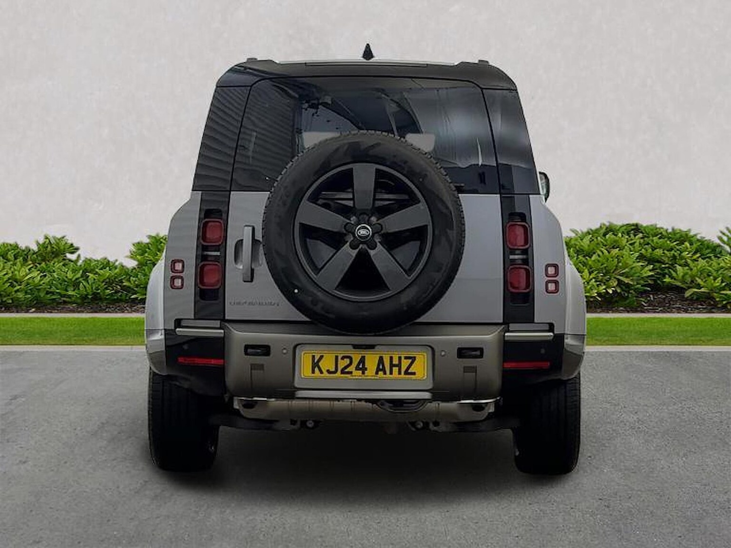 Used Land Rover Defender 2024 for sale - 76655866: Photo 6