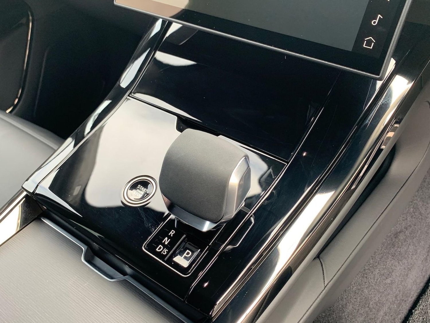 Used Land Rover Range Rover Sport 2024 for sale - 76525814: Photo 13